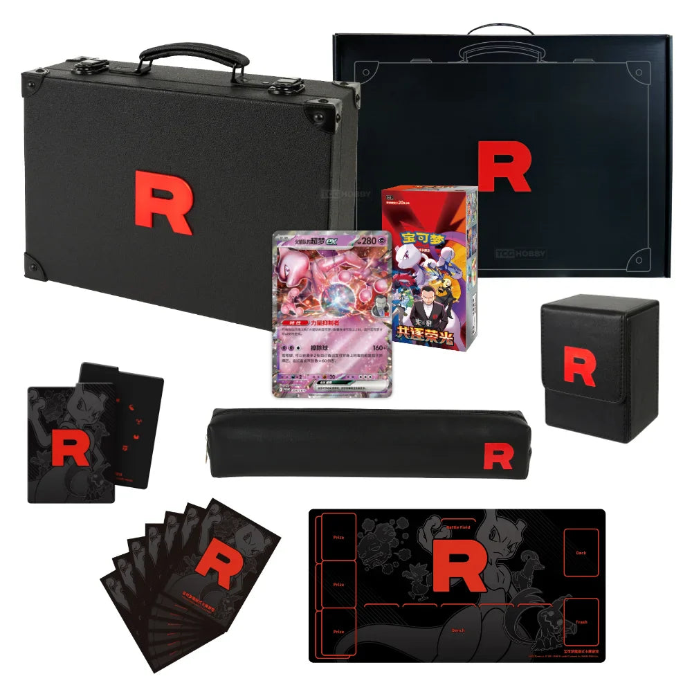Glory of Team Rocket Special Briefcase Set uit de Vereenvoudigd Chinese Pokémon TCG met Team Rocket-koffer, exclusieve Team Rocket's Mewtwo ex promo kaart, boosterbox, deckbox, speelmat, kaarthoezen en accessoires.